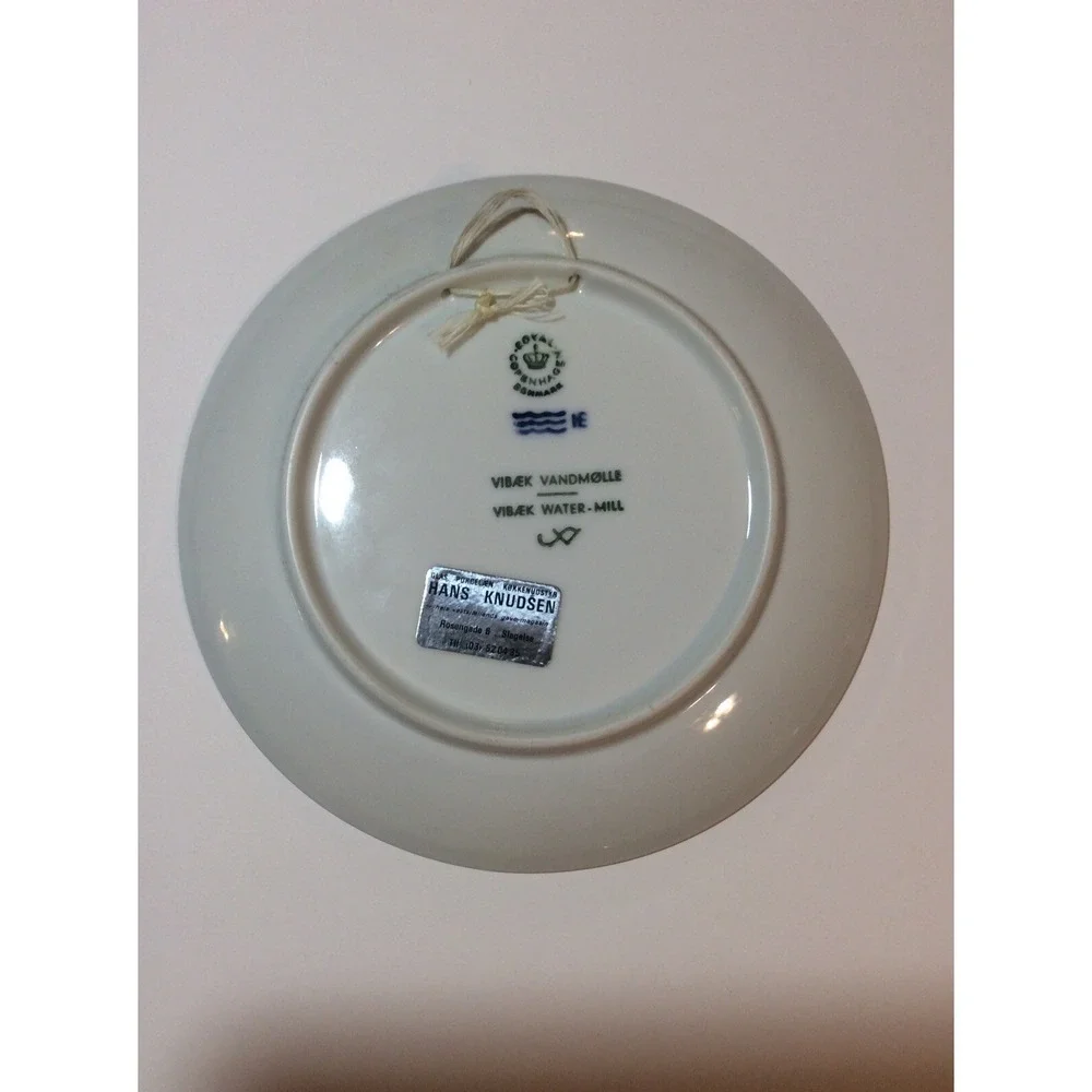 B & G Copenhagen Denmark 1976 Blue White Christmas Collector Plate Water Mill